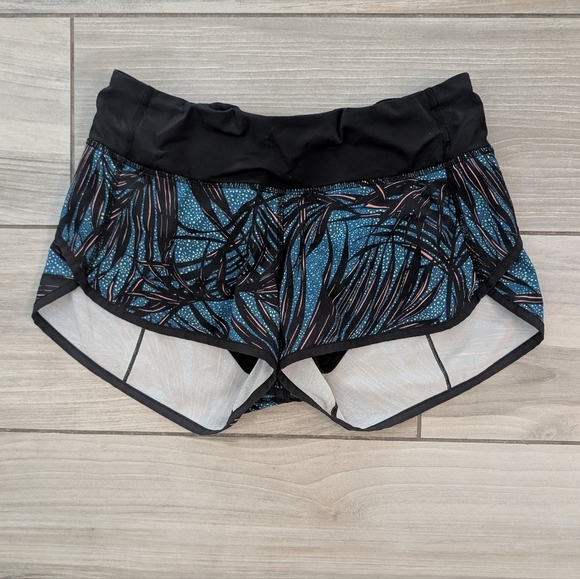 Pants - Lululemon Speed Shorts in Palm Lace Tofino Teal Multi/Black